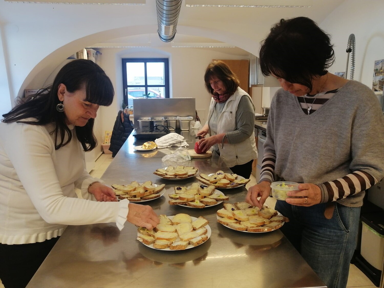 Vorösterlicher Begegnungsnachmittag / Anna Gruber-Schreiner